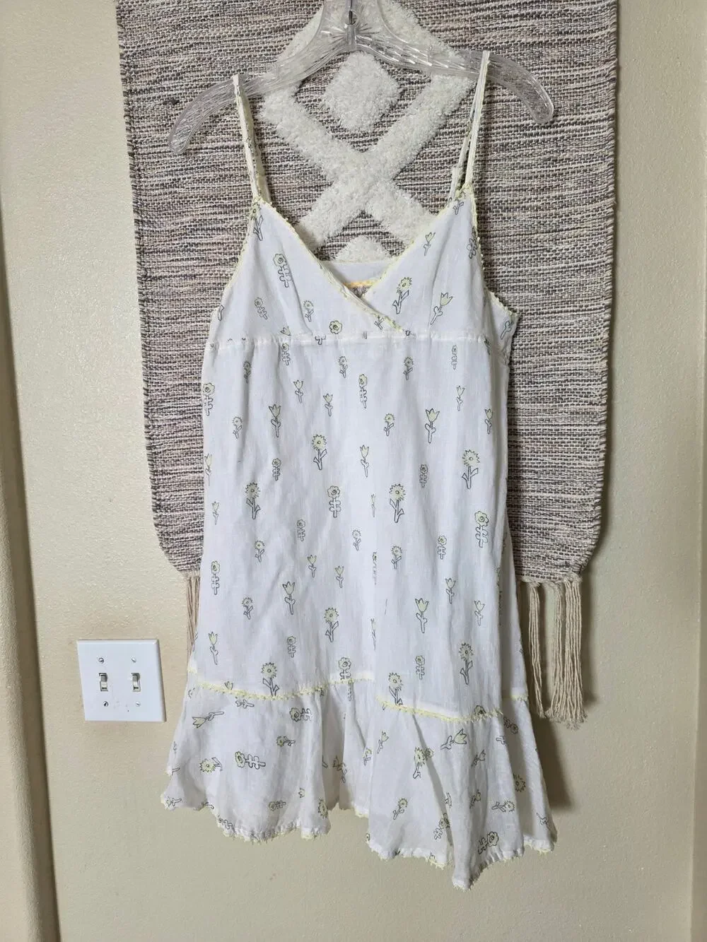 Free People Floral Romper Size 2 White Yellow Ruffle Hem Boho Cottagecore